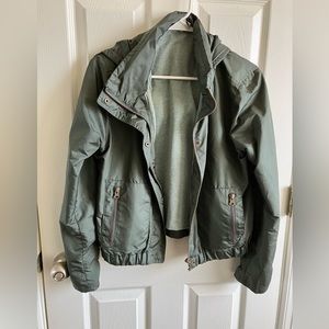 Super cute windbreaker! EUC.